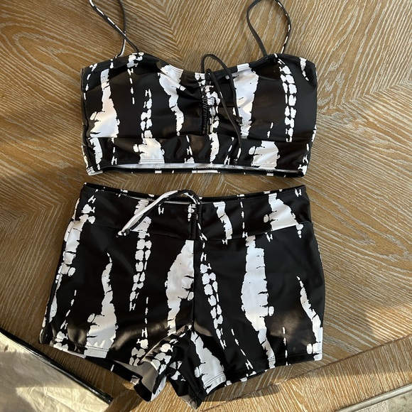 Boho Tie Dye 2 Piece Drawstring Accent Wireless Top Shorts Bikini Swim Swimsuit - Picture 16 of 16